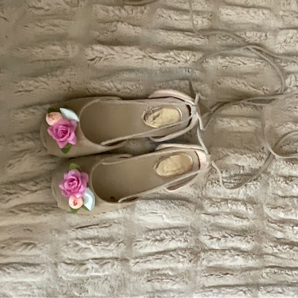 Girls dress shoes